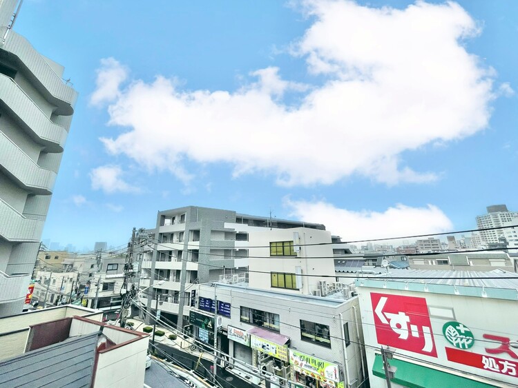 その他 眺望や窓からの景色が良いと、家で過ごす時間も快適です。