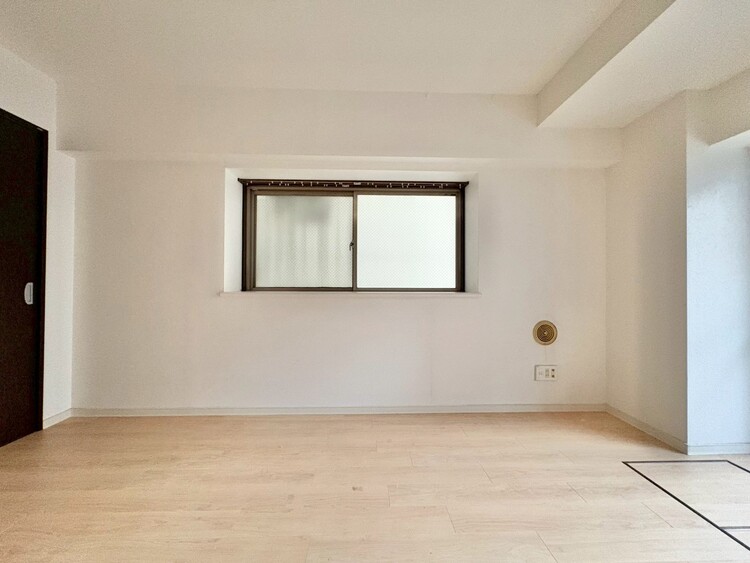 その他 シンプルな内装と偏り過ぎないデザインで統一しました。※リフォーム前の写真です。