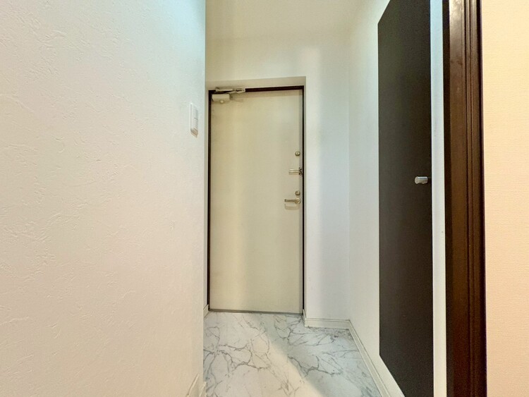 その他 安らぎに満ちた空間がここから始まります。※リフォーム前の写真です。