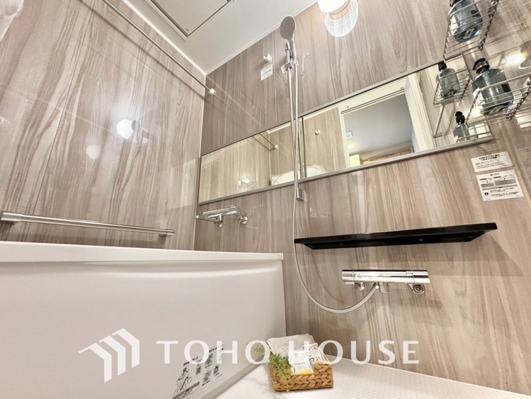 風呂 【BATHROOM】◆プライベートな空間◆simpleだからrelaxできるんです。こころもからだもキレイさっぱり。