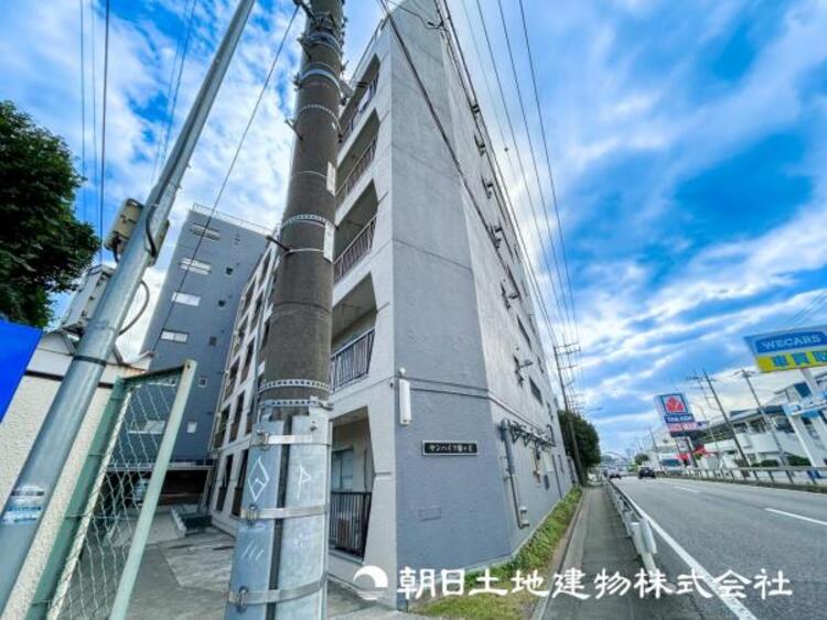 外観 【外観・立地】その家から感じられる、気品・上質・重厚感・極細やかさ、そのすべては見た者に安らぎを与える特別な空間です。