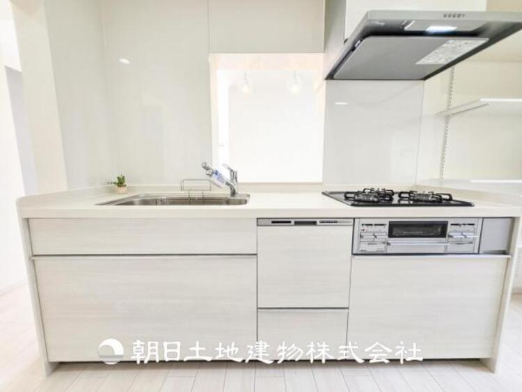 キッチン 【キッチン】毎日使う場所だからこそ、ストレスなく使えて、スムーズな家事ができる空間になっております。