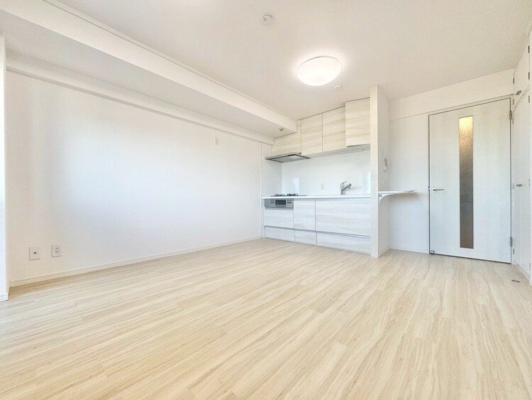 居間 居心地の良い空気感は、暮らしのステージを彩り、心からのやすらぎと満足感を与えてくれます。