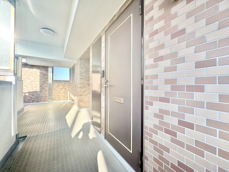 玄関 玄関を開ければ、そこは安らぎのご自宅。