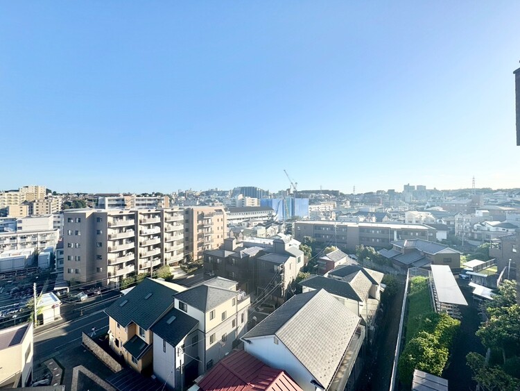 バルコニー 頬をなでる、優しい風を感じることが出来ます。