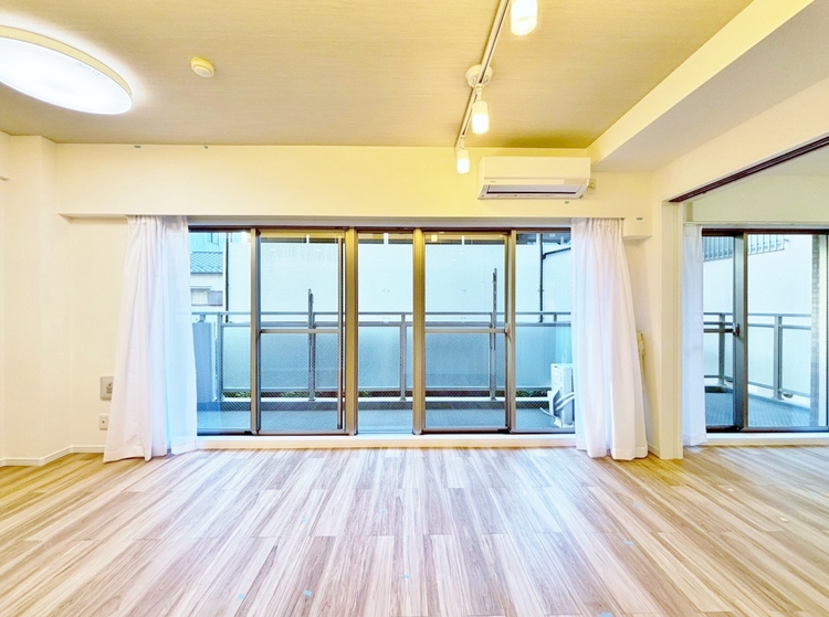 居間 豊かな居住性と、安心感を満たすクオリティが見事に調和した住空間。