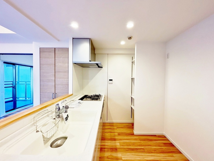 キッチン 洗練されたスタイリッシュなデザイン性と使いやすさを備えた仕様。