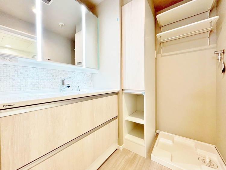 洗面 何かと物が増える場所だからこそ、スッキリと見映えの良い空間に。