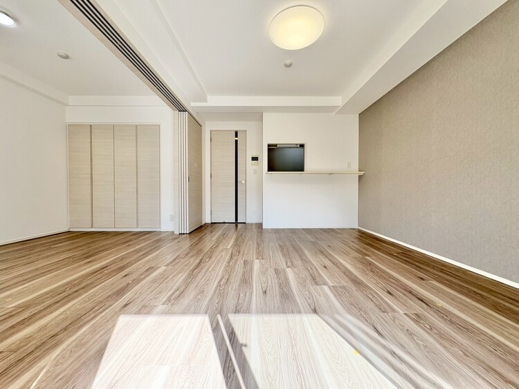 居間 飾り過ぎないシンプルな内装と偏り過ぎないデザインで統一しました。