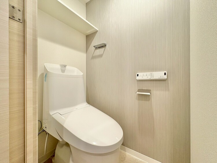トイレ 暮らしの中のさりげないひとときの快適さにも、こだわりを、持って設備を配しております。