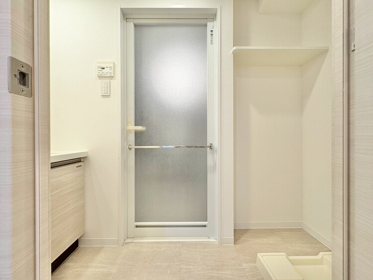 洗面 清潔感と心地よさを重視した、上質感漂うパウダールーム。