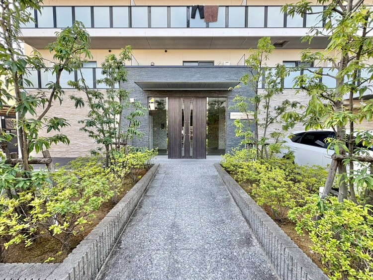 エントランス 外と内をつなぐエントランスは、まさに顔となる場所。