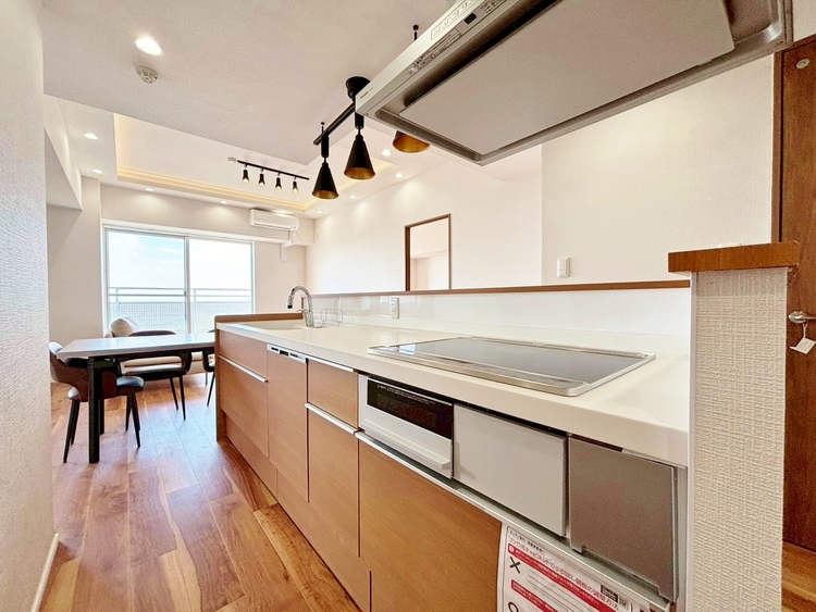 キッチン 洗練されたスタイリッシュなデザイン性と使いやすさを備えた仕様。