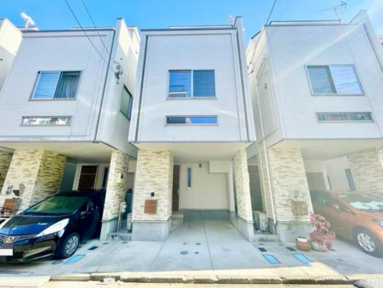 外観 陽射しとともに、少しずつ装いを変える街の景観から、星空が地上に映りこむかのような夜景のきらめきまで、この街ならではの美しい風景とここから紡がれる物語。