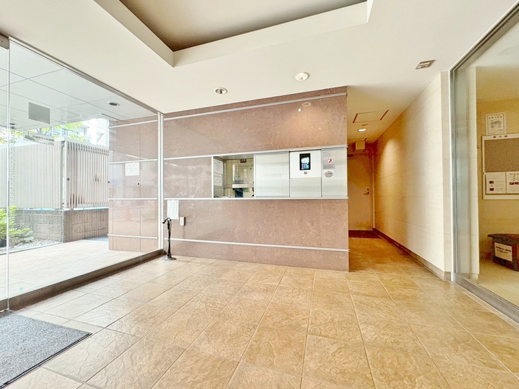 その他 館内は静寂な中が保たれており、管理が行き届いている印象を受けました。