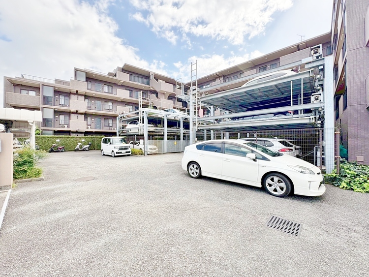 その他 駐車スペースが嬉しいですね。※空き状況は都度ご確認下さい。