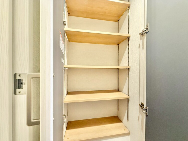 その他 家電やスーツケース、ストック品など何でも片付く嬉しい空間です。