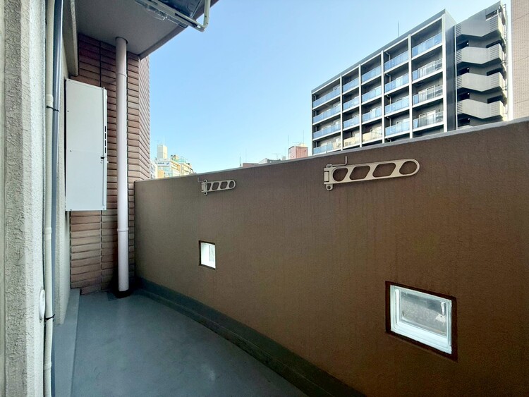 その他 朝の澄んだ空気や、夕方に吹く清々しい風を感じられるバルコニー。