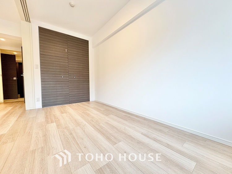 内装 ◆子供部屋◆冷涼な風、そよぐリビング。だんらんの場所はここから始まり、ここで終わる。家族の笑顔が集う素敵な場所だから、こだわり抜いた思いが詰まっているのだと思う。