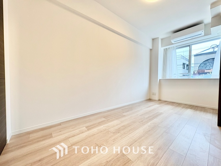 内装 ◆闇夜の輝き◆オレンジ色の光は大人になった今の僕にはわかる。1日の終わりを伝えに来たわけではなく、また明日が来る方へ導いてくれた事を。