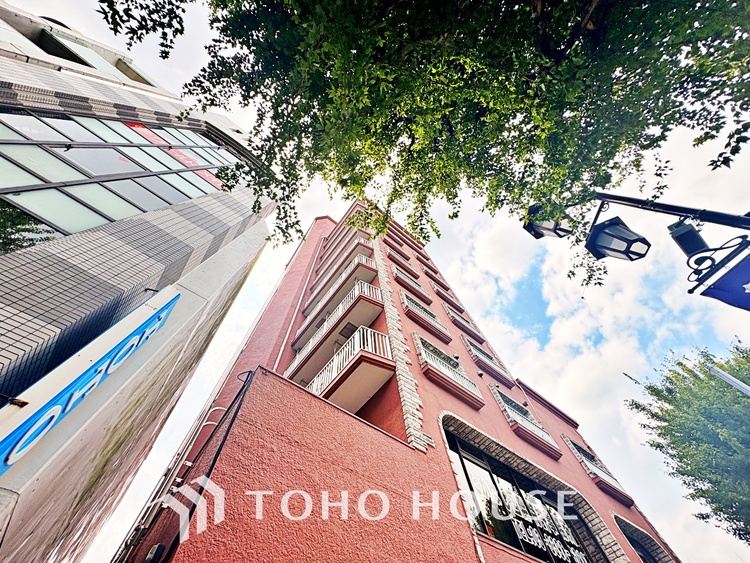 外観 漂う上質な空気感、マンションに入れば「おかえりなさい」と笑顔で迎えてくれるエントランス。最良の心配りを感じるマンションでした。