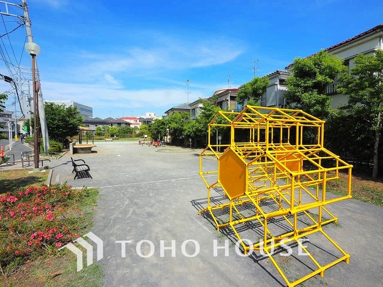 周辺 師岡沼上耕地公園　距離550ｍ