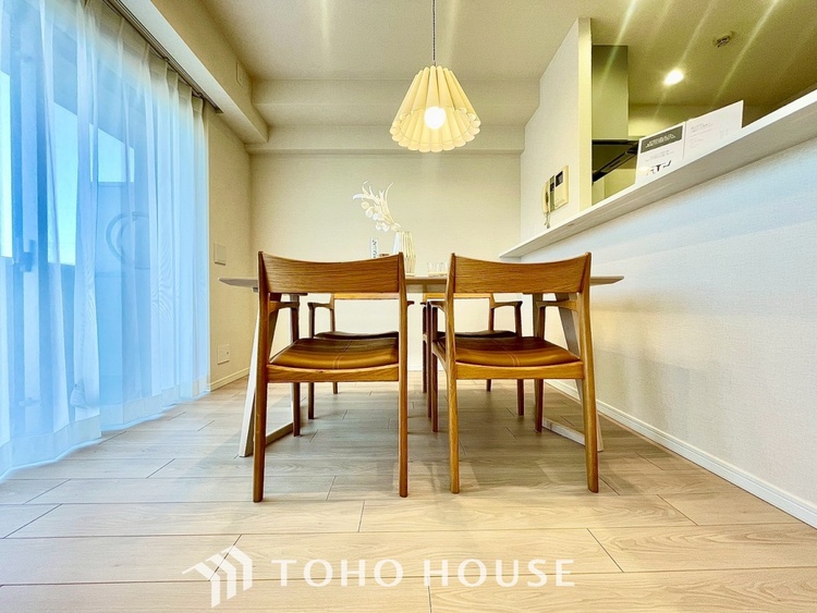 内装 【LIVING】◆Sunshine◆光が燦々と入り、いるだけで気持ちいい。「開放的でゆとりあるお部屋です。」