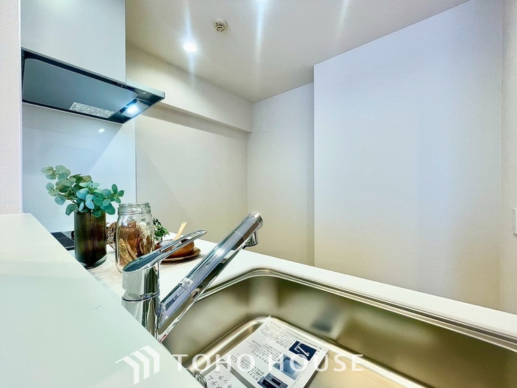 キッチン 【KITCHEN】◆家族のおはよう◆の声を笑顔で迎えてあげられるシステムキッチン。朝ごはんが楽しみでちょっと早起きしたくなるんです。