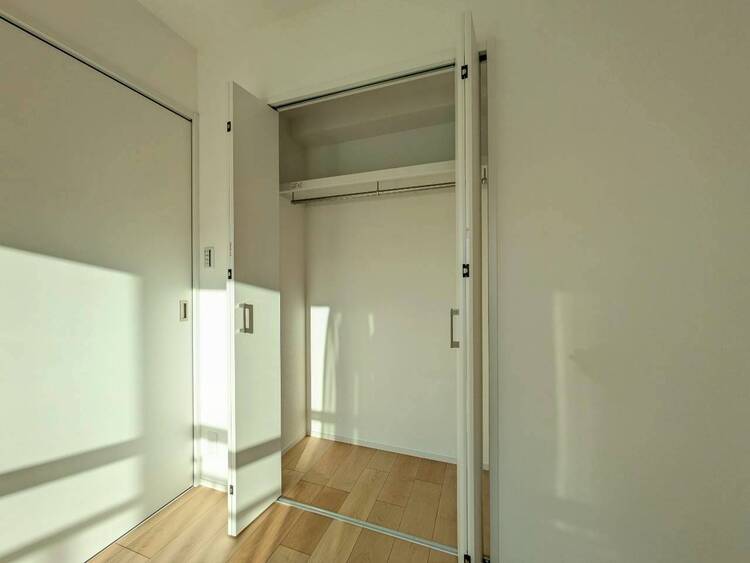 その他 収納スペースが付いていて、お部屋を広く使っていただけます。