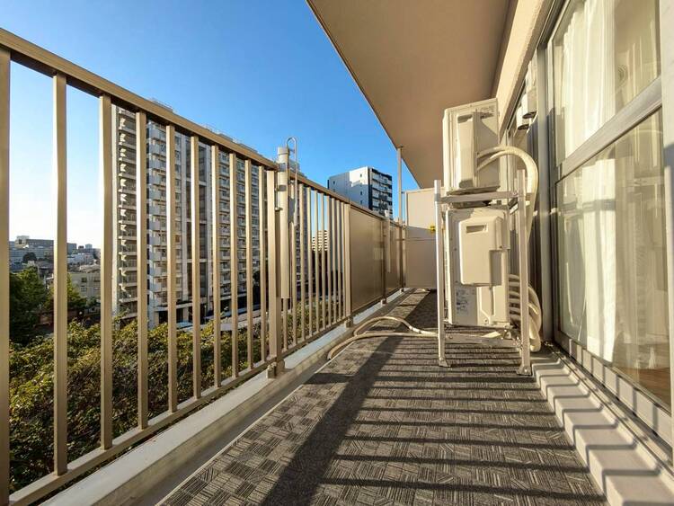 その他 朝の澄んだ空気や、夕方に吹く清々しい風を感じられるバルコニー。