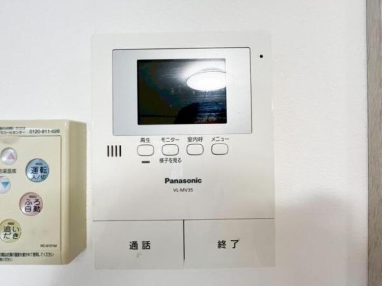 設備 【設備】お客様のお顔が確認出来るので、セキュリティ対策にも最適のモニター付きインターホン。