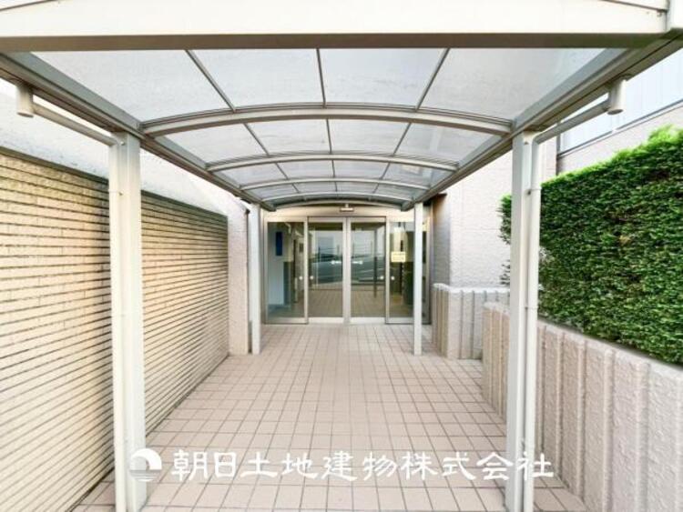 エントランス 【エントランス】