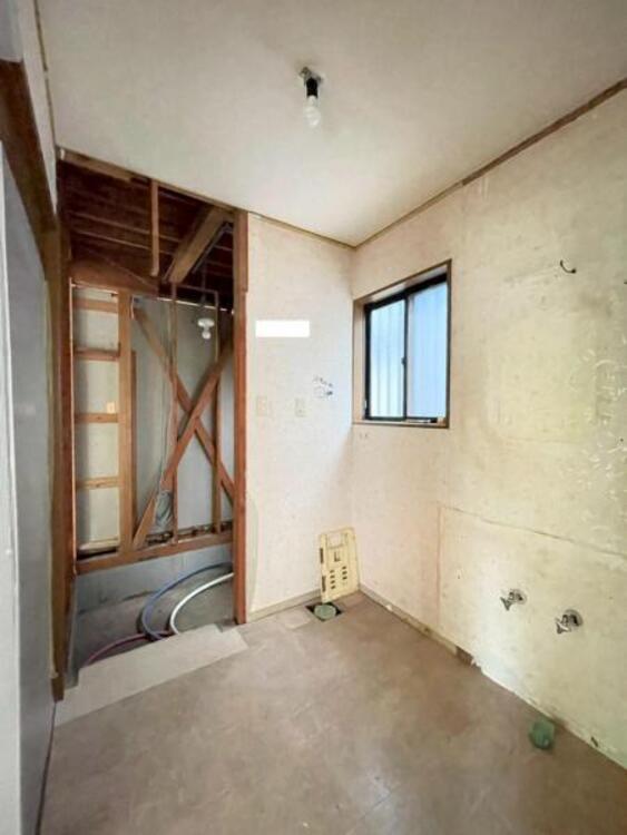 風呂 25年12月リフォーム完了予定です！ 水回りやクロスなど、フルリフォーム施工で心地よく快適な住まいです！