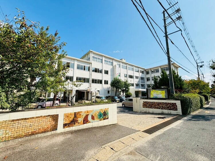 その他 奈良市立富雄中学校まで約1,500ｍ（徒歩19分）