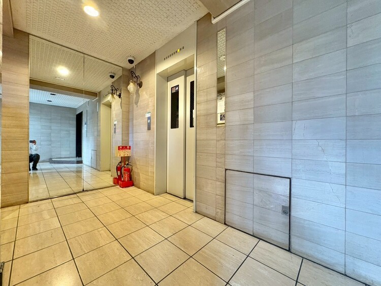 エントランス エントランス内部は、管理が行き届き清潔な共有スペースとなっています。