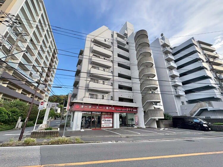 外観 現地に足をお運びいただいた際には、周辺散策などをお勧めいたします。