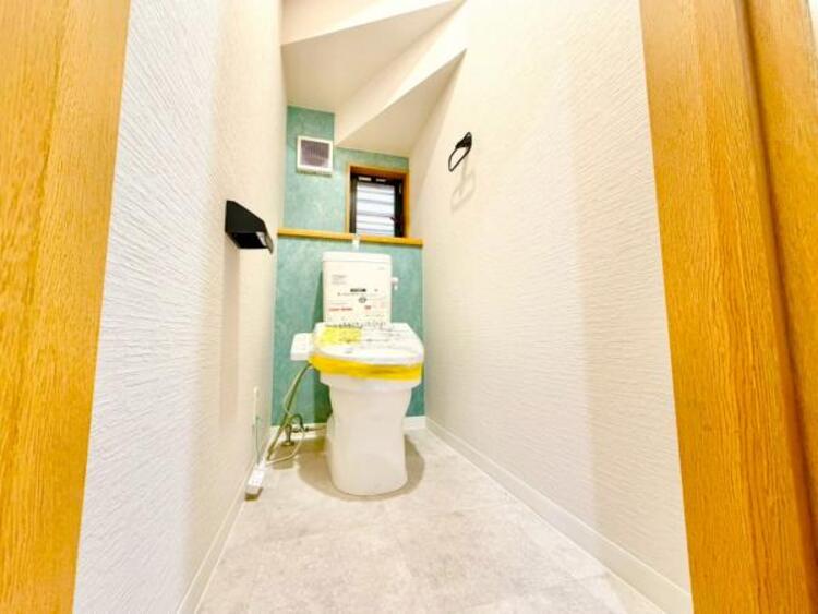 トイレ 清潔感のあるシンプルで使いやすいトイレです。