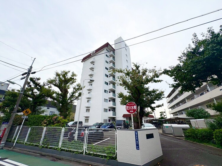 その他 飽きのこないシンプルモダンな外観です。