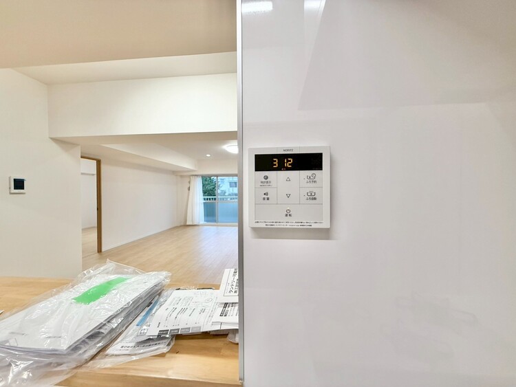 その他 見やすい画面で操作しやすい給湯パネル。