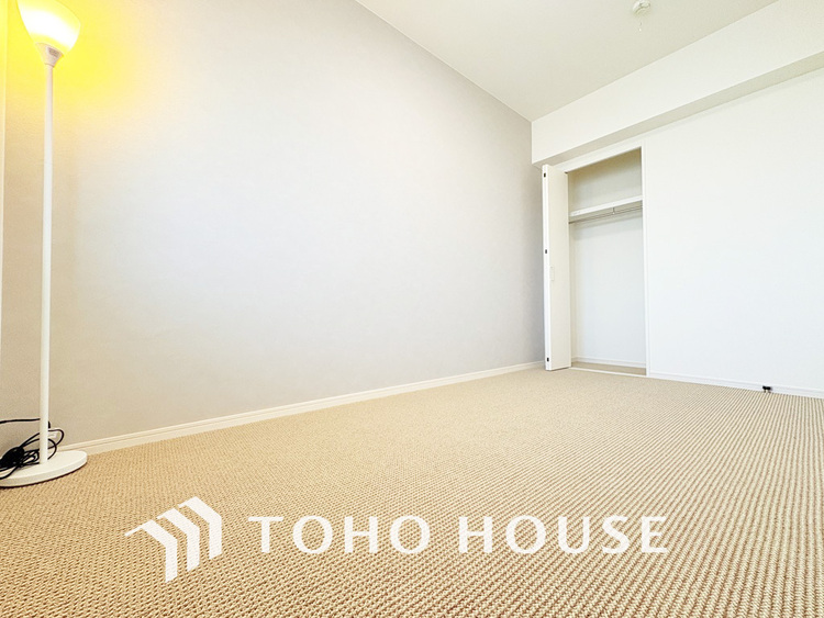 内装 シンプルですっきりとした室内は飽きのこない居心地の良い雰囲気です