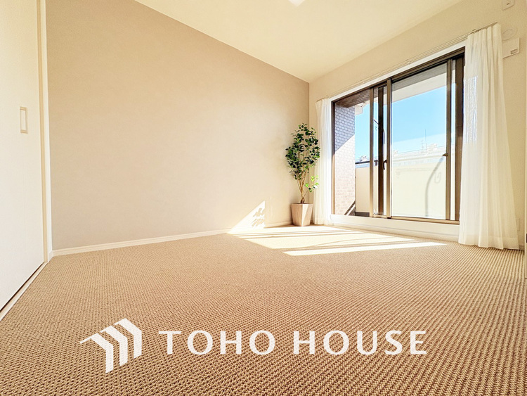 内装 1日の疲れを癒し、心地よく寛げるようゆったりとした広さをしています