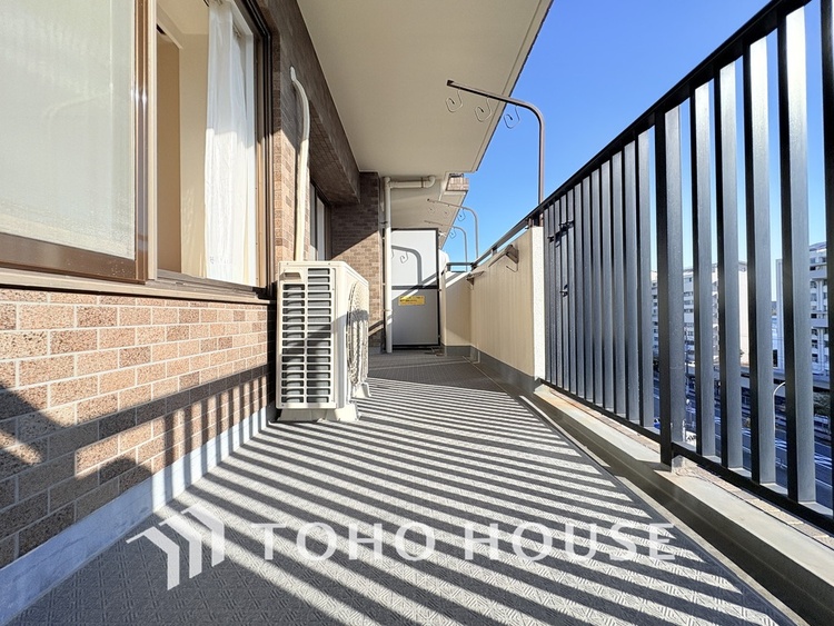 バルコニー 陽当たり良好なバルコニー