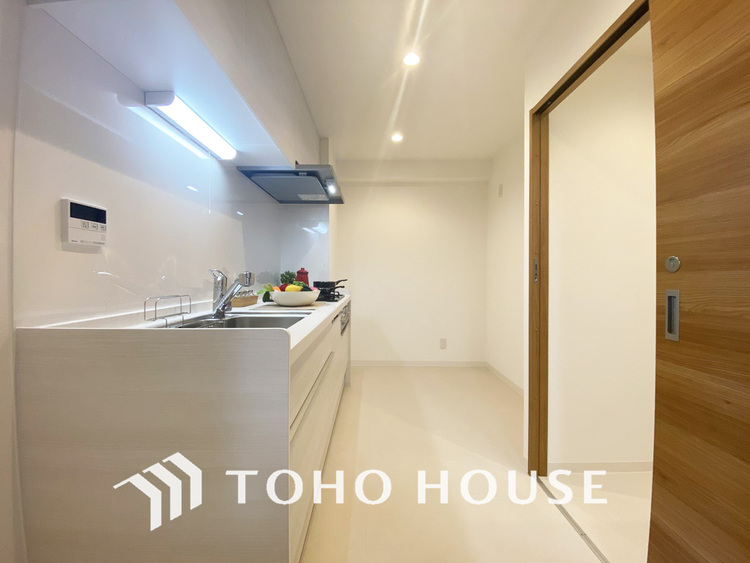 キッチン シンプルな部屋の雰囲気に溶け合うナチュラルキッチン