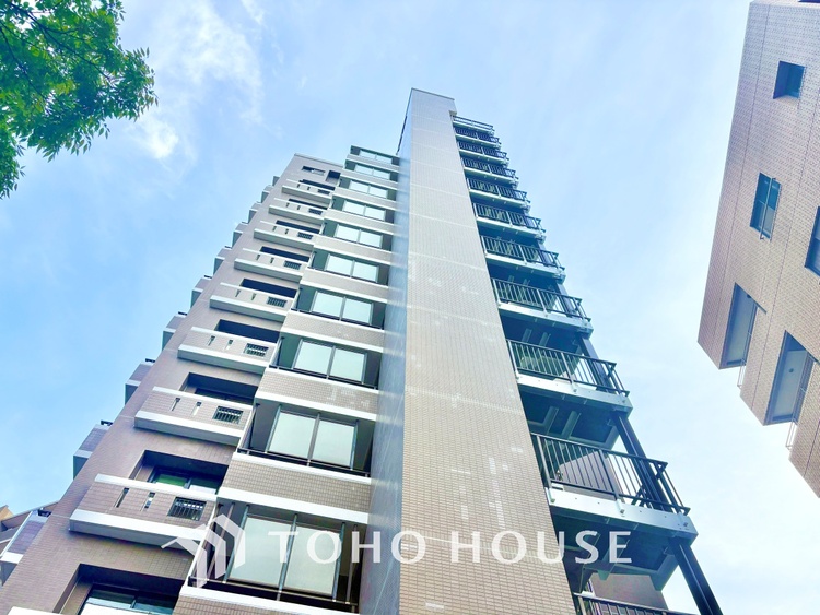 外観 無駄を削ぎ落としたミニマルなデザインが、空間に静謐な美しさをもたらします。研ぎ澄まされた感性を満たす場所です。