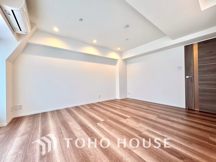 内装 【LIVING】◆陽光◆が差し込む。この開放的なLDKに家族の笑顔が集う。家族が一緒に過ごす空間は明るく、そして居心地よく。