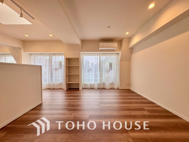 内装 【LIVING】◆住む喜び、楽しさ、感動◆を君と共有したい。いつまでもずっと家族を見渡せるこの広い空間で。