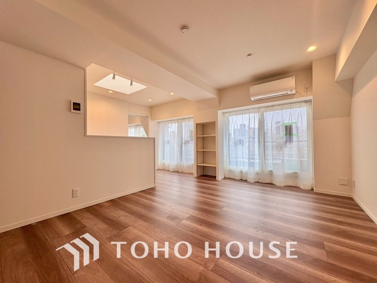 内装 【LIVING】◆Sunshine◆光が燦々と入り、いるだけで気持ちいい。「開放的でゆとりあるお部屋です。」