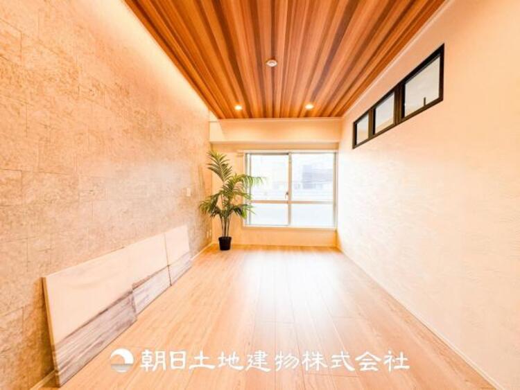 居間 リビングにはみんなが集い、食事や楽しい会話が始まる。