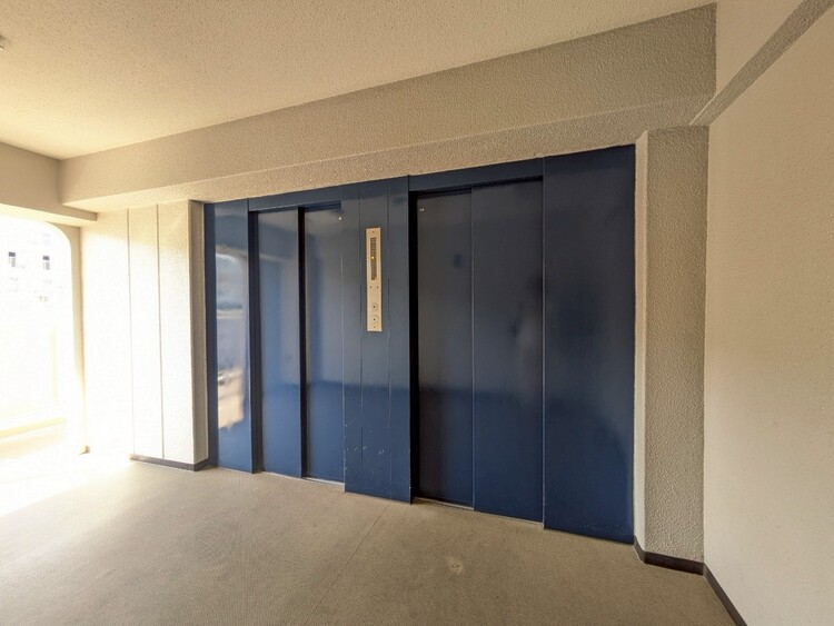 設備 エレベーターの管理も、きちんと行き届いてます。