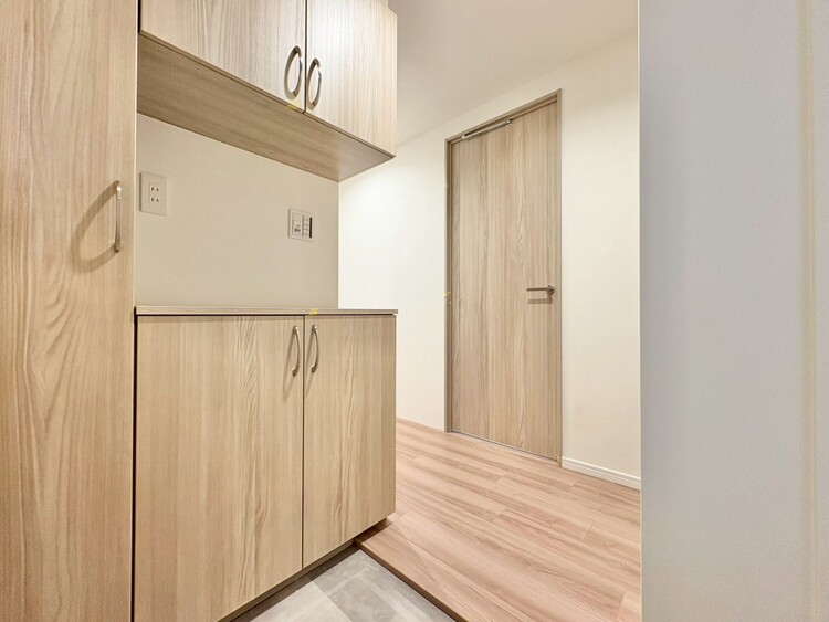 玄関 シューズボックスを完備した玄関です。